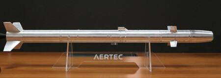 El micromisil superficie-aire que llegará a España. Foto: AERTEC.