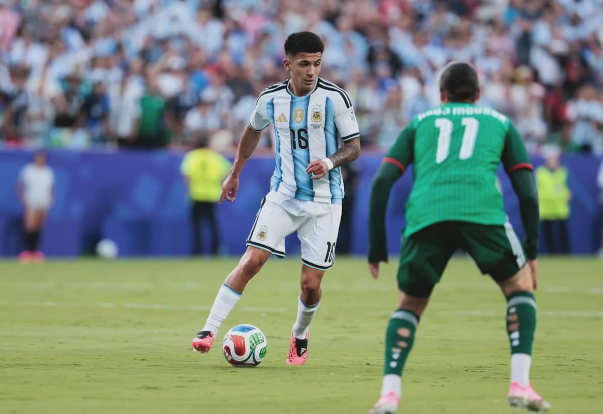 Thiago Almada podría ser jugador de River.
