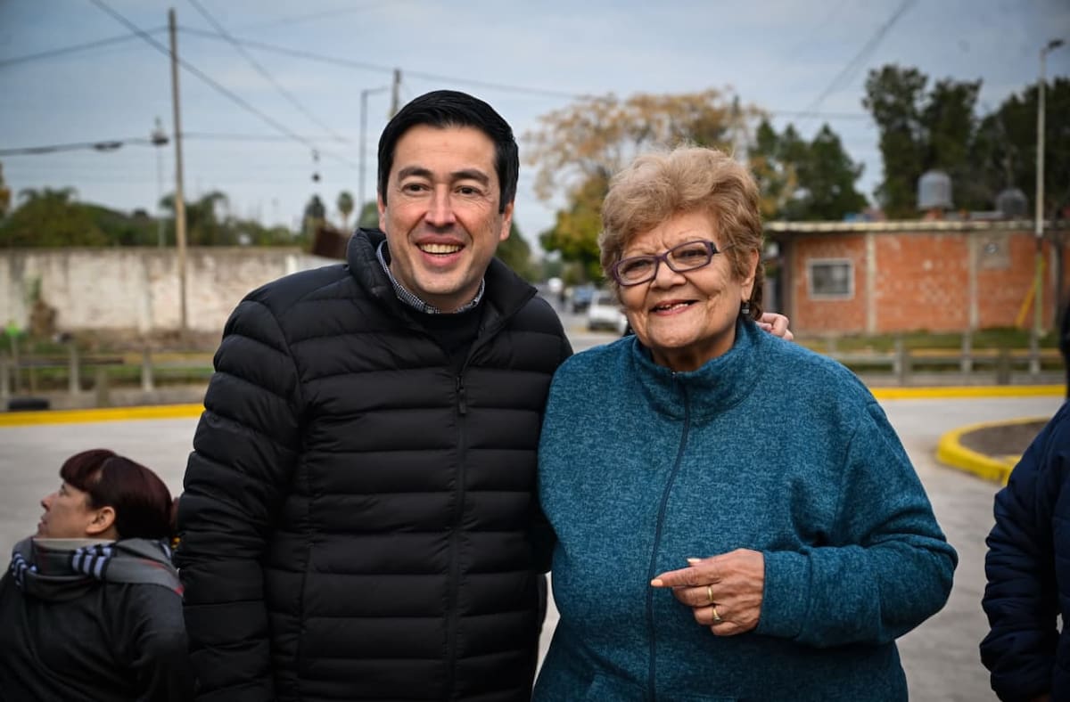 Nardini inauguró cinco nuevas cuadras en el barrio Rodríguez de malvinas argentinas