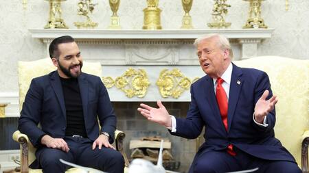 Donald Trump y Nayib Bukele. Foto: REUTERS/Kevin Lamarque.