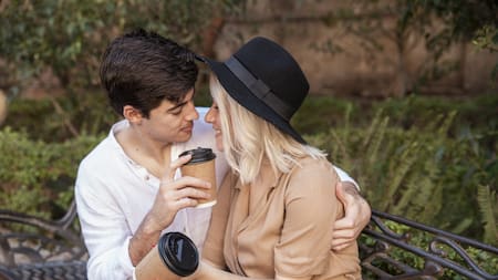 La diferencia de edad puede ser un problema en la pareja, según la IA. Foto: Freepik.