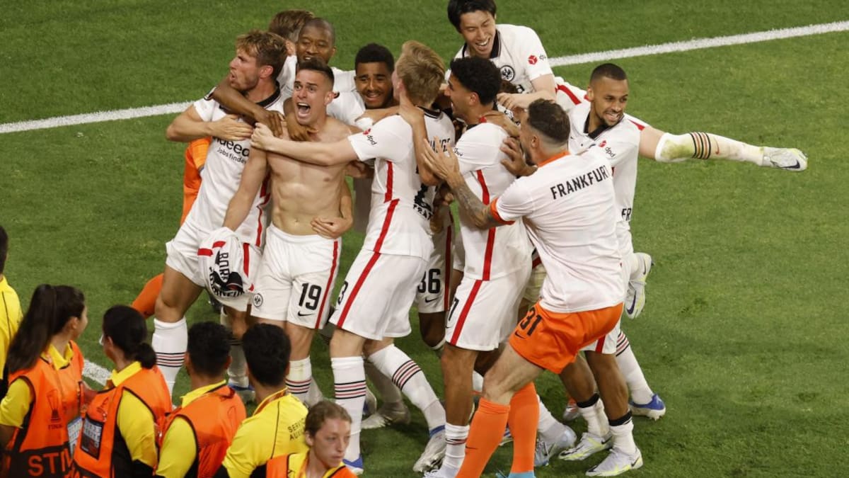 Con Borré como héroe, el Eintracht Frankfurt venció por penales al Rangers y se consagró campeón de la Europa League