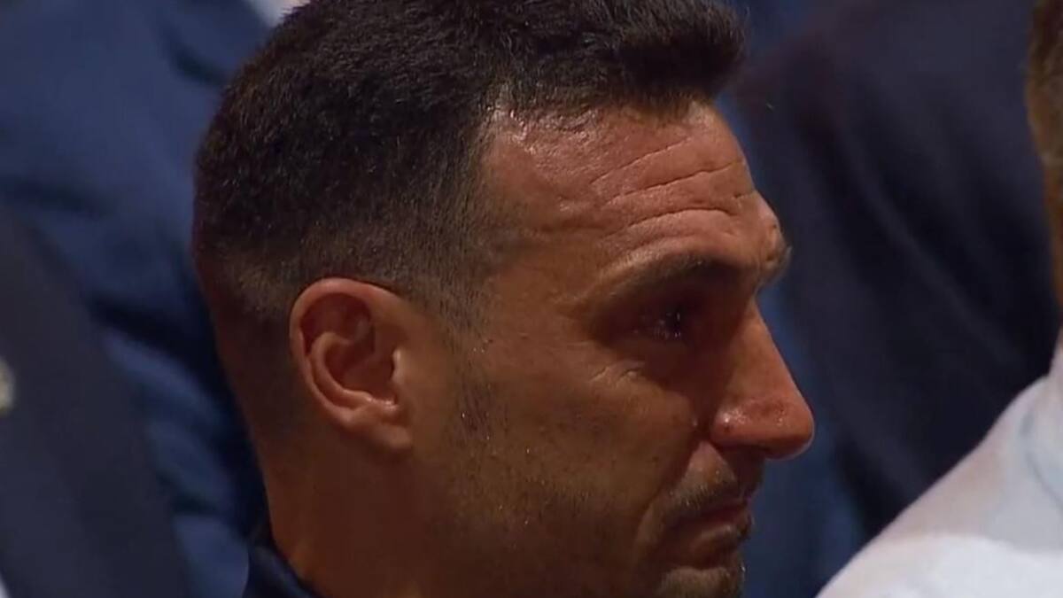 La emoción de Lionel Scaloni tras el discurso del niño salteño. Foto: captura de pantalla.