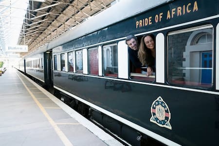 El exterior del refinado tren "Pride of Africa". Foto: Trenes de lujo.