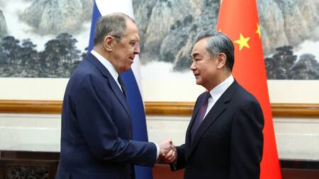 Serguéi Lavrov, ministro de Exteriores de Rusia, en China. Foto: Reuters.
