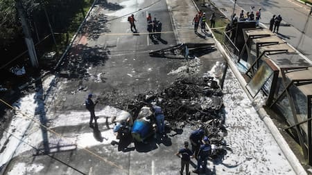 Una avioneta impactó contra un colectivo en Brasil. Foto: Reuters/Tuane Fernandes