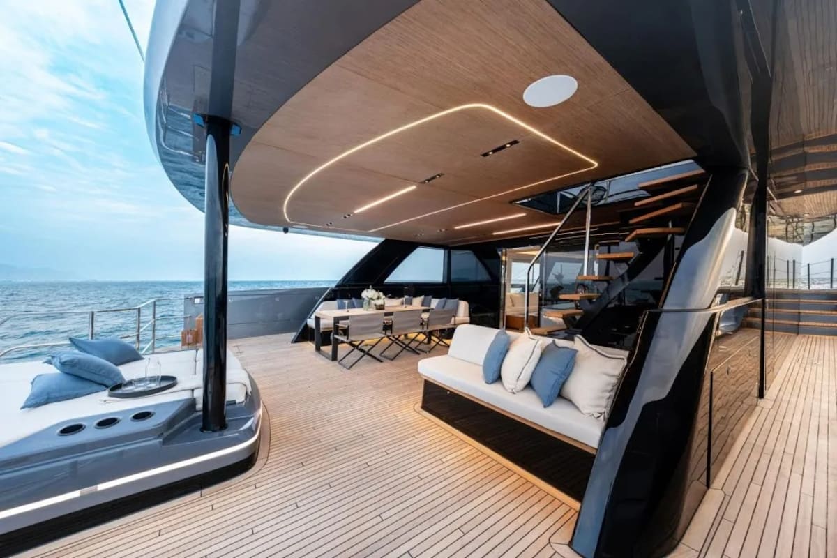 Interior y lujos del Sunreef Ultima 88.
