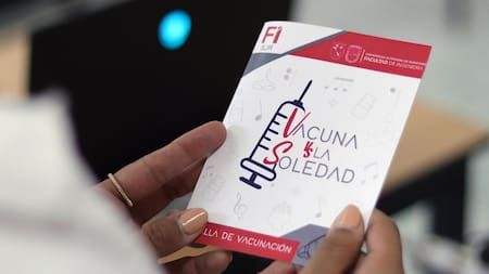 Vacuna contra la soledad. Foto: EFE.