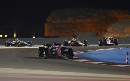 Pierre Gasly finalizó séptimo en el Gran Premio de Bahréin. Foto: Reuters (Rula Rouhana)