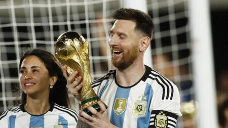 Lionel Messi y Antonela Roccuzzo. Foto: Reuters.