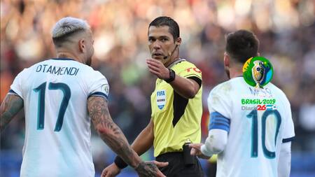 Nicolás Otamendi en la expulsión de Messi ante Chile por Copa América (Reuters)