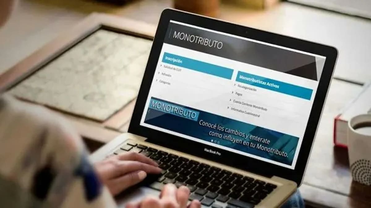 ¿Cómo hacer las facturas desde una computadora? Foto: NA.
