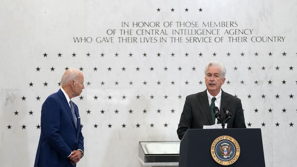 Joe Biden y Bill Burns. Foto: Reuters.