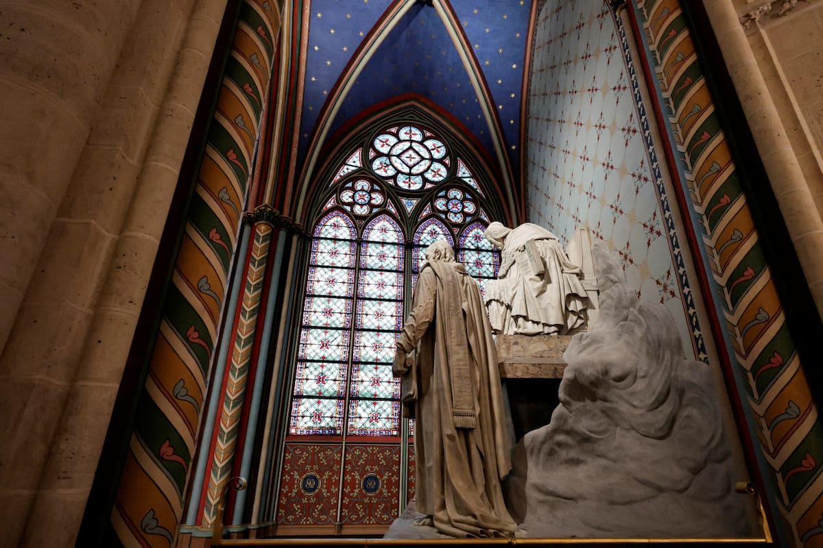 Imágenes de la catedral de Notre Dame en París tras su reconstrucción. Foto: Reuters.