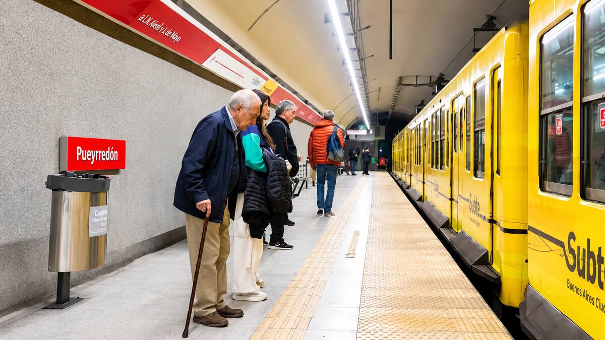 Subte gratis en CABA para jubilados, pensionados y retirados: cómo pedir el beneficio 100% online