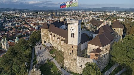 Castillo medieval en Liubliana, Eslovenia. Fuente: Wikipedia