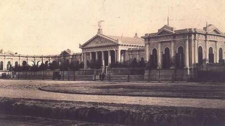 Antigua entrada al Cementerio de la Chacarita, foto web cementeriochacarita