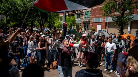 Protesta de estudiantes propalestinos en Estados Unidos. Foto: Reuters.