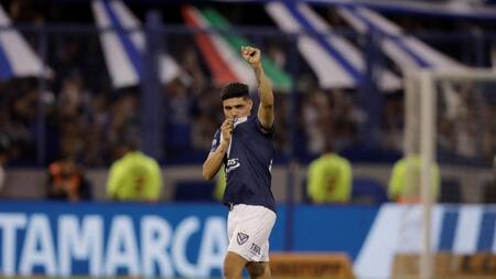 La locura de la gente de Vélez luego de uno de los goles en el Amalfitani. Foto: Reuters.