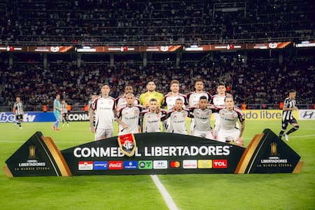 La formación de Flamengo ante Central Córdoba (SdE). Foto: X @Flamengo