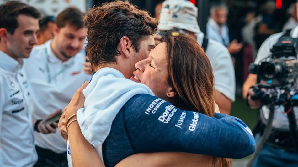 Franco Colapinto y su madre, Andrea Trofimczuk.