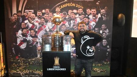 Diego Maradona Jr en la cancha de River. Foto: NA.