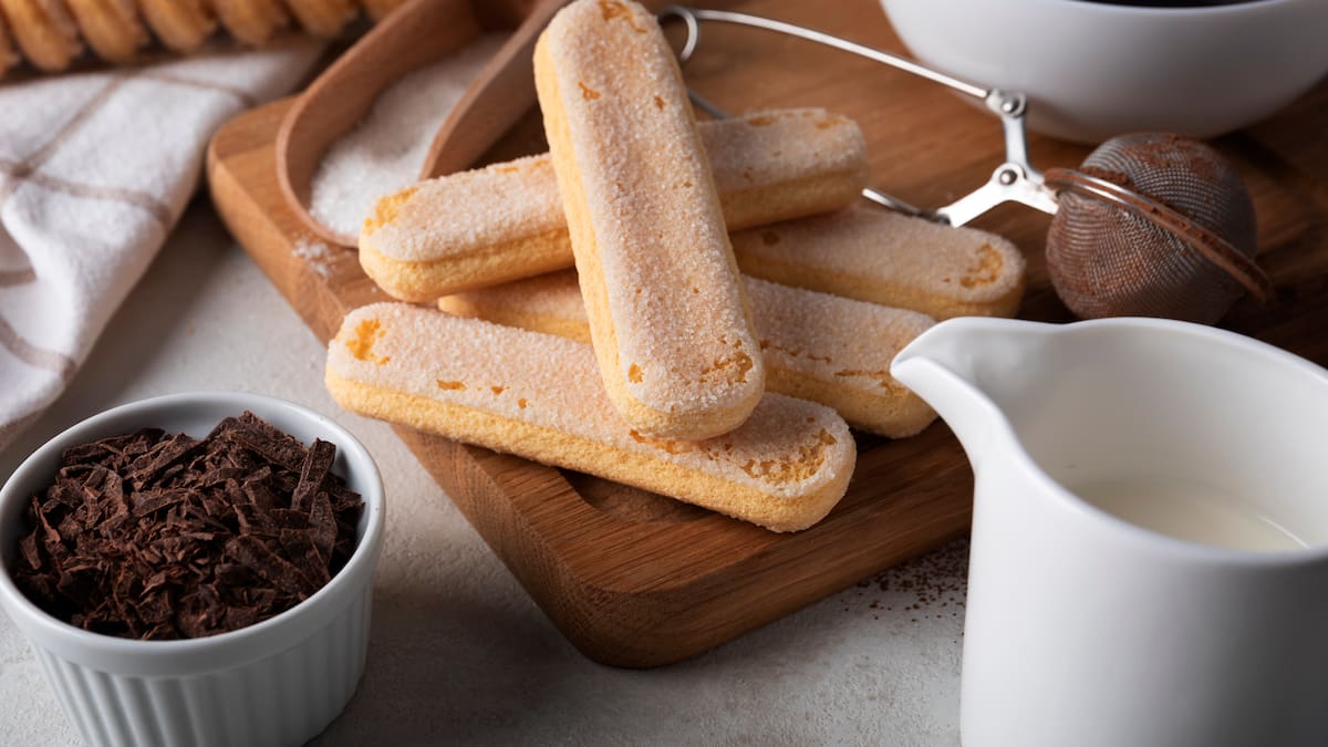 Con un paquete de galletitas, 400 gramos de dulce de leche y una crema: cómo hacer el postre de vainillas ideal para agasajar a mamá