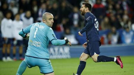 Gol de Messi para el PSG ante el Angers por la Liga 1. Foto: EFE.