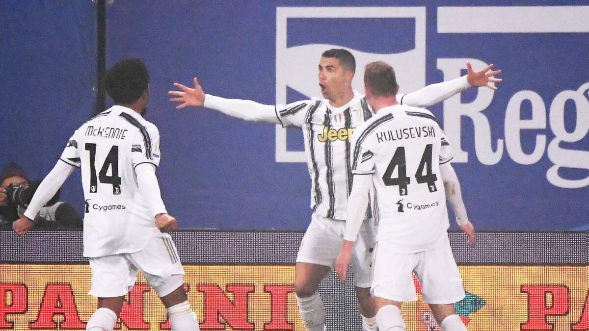 Festejo de Cristiano Ronaldo para Juventus en la Supercopa de Italia, REUTERS