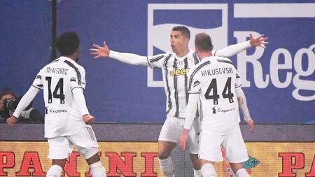 Festejo de Cristiano Ronaldo para Juventus en la Supercopa de Italia, REUTERS