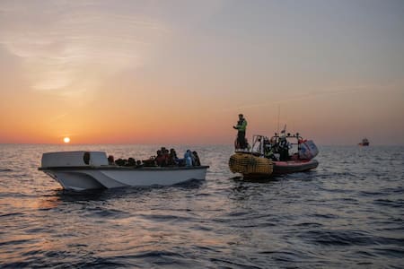 Inmigrantes rescatados en el mar Mediterráneo_Reuters