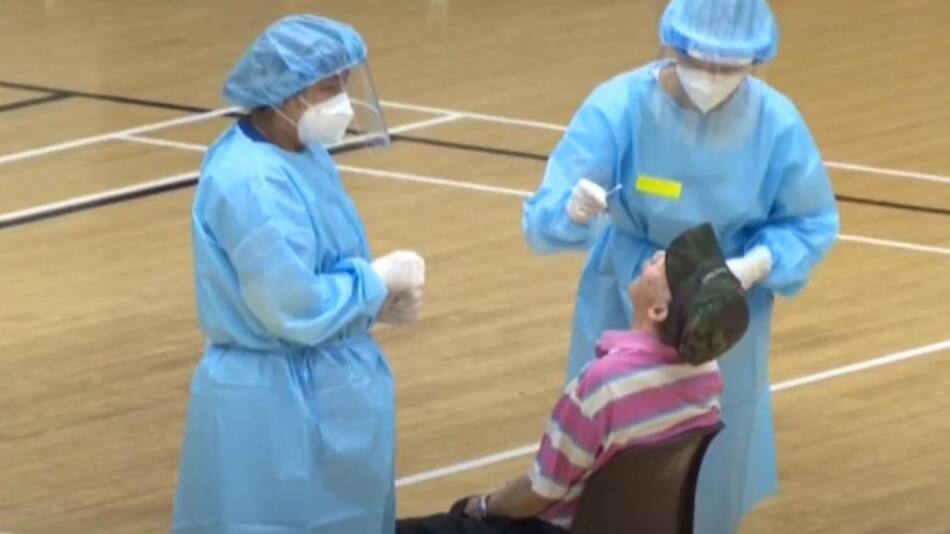 Prueba de vacuna de COVID-19 mediante spray nasal, China