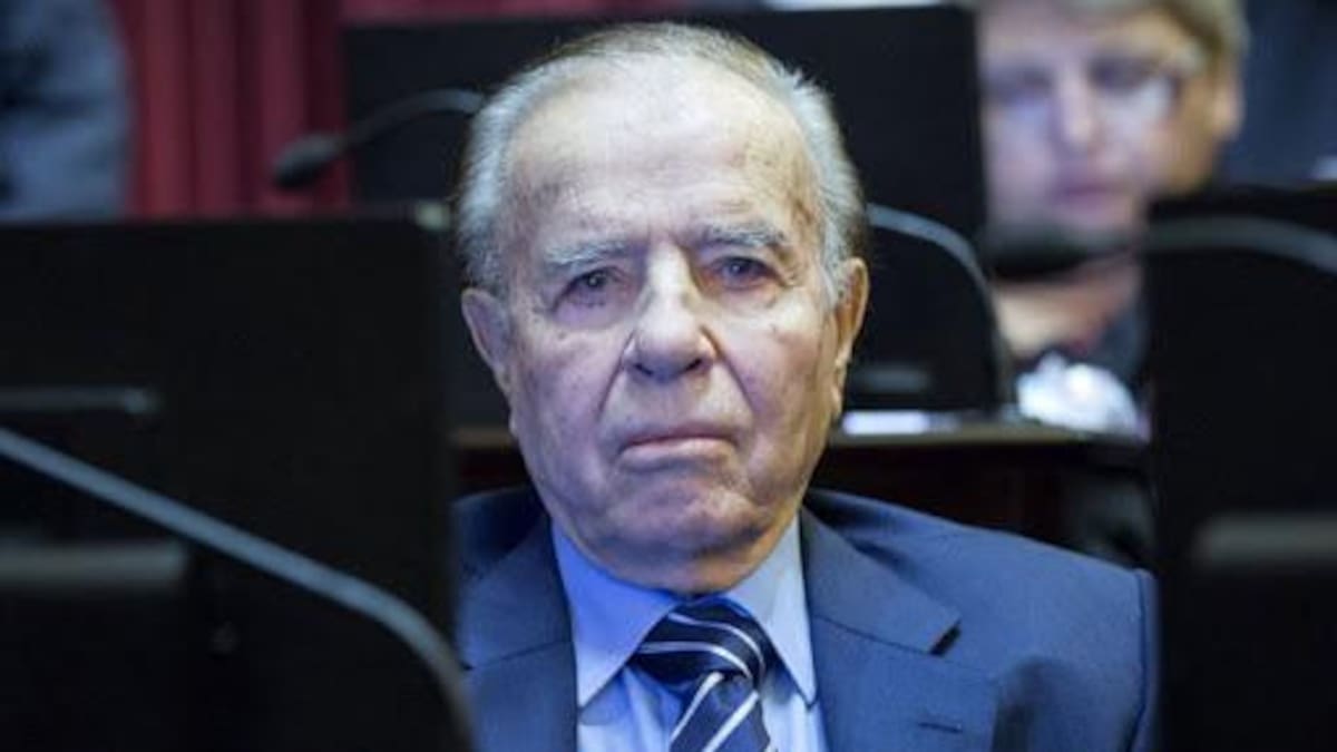 Carlos Menem, ex presidente de Argentina, Senador