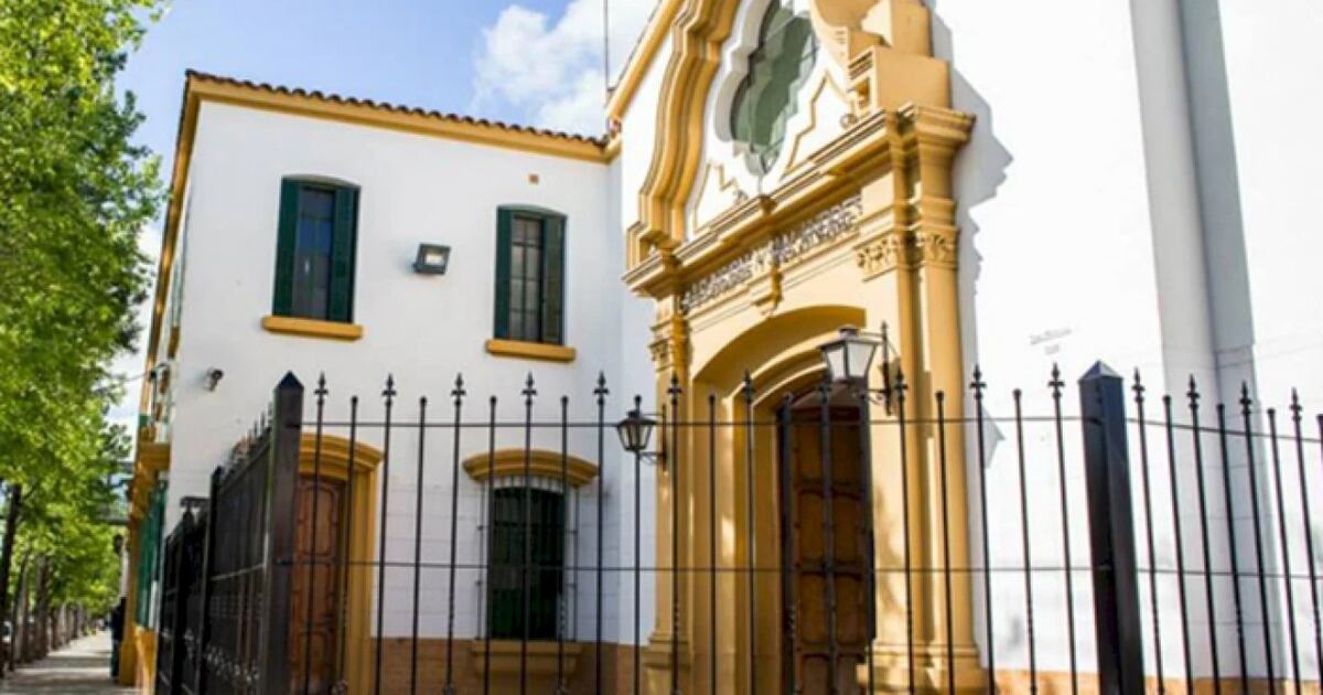 Un Adolescente Vend a Fotos De Sus Compa eras De Escuela Desnudas un-adolescente-vend-a-fotos-de-sus-compa-eras-de-escuela-desnudas