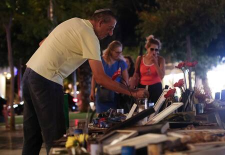 Plaza de los rehenes, Tel Aviv; guerra Israel-Hamás. Foto: Reuters