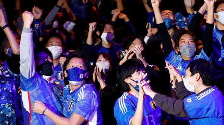 Festejos de hinchas japoneses. Foto: REUTERS
