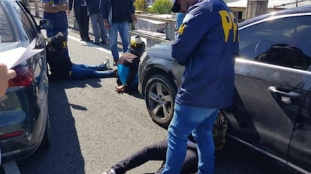 Detenciones en la autopista 25 mayo luego de que delincuente se arrojara