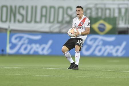 Rafael Santos Borré dejó abierta la puerta de un retorno a River Plate. Foto: NA.