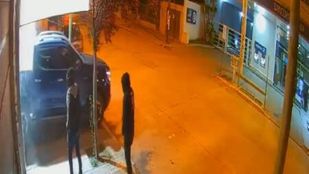 Robo en Cipolletti. Foto: captura de video.