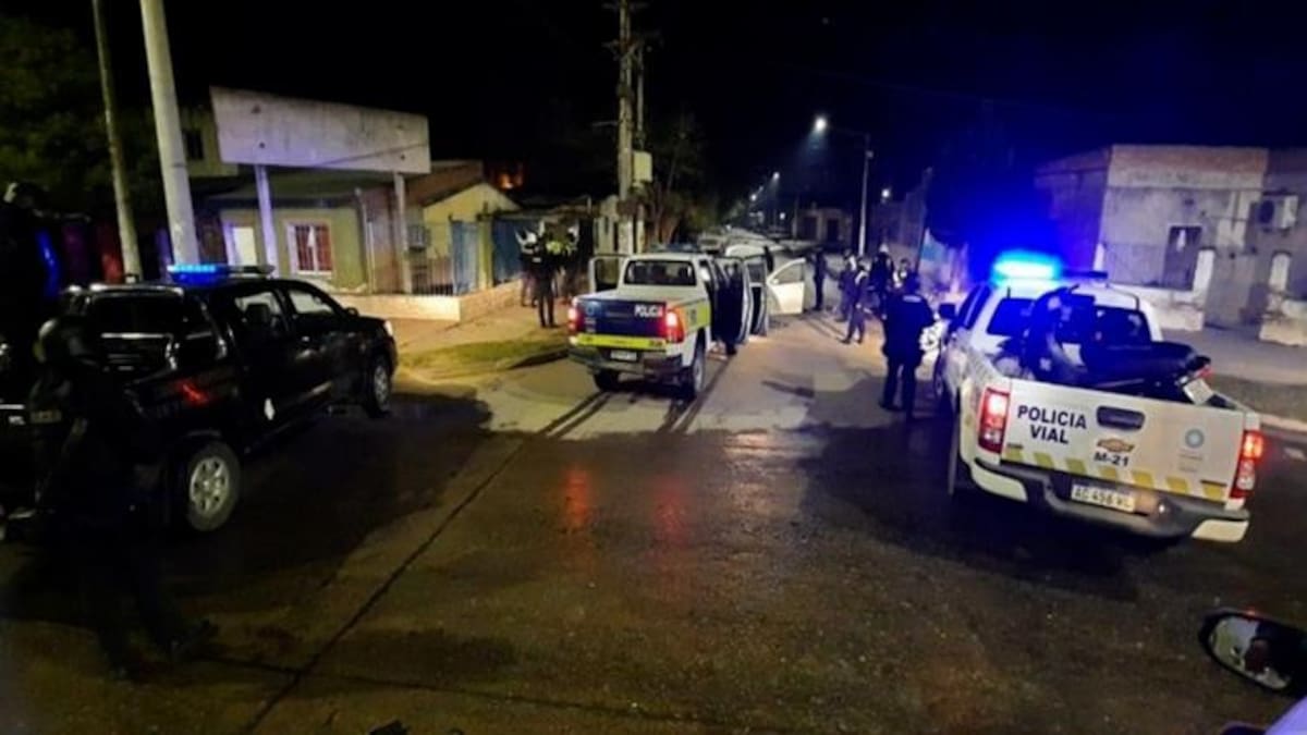 Trabajadores de salud y otras 14 personas en fiesta clandestina en Tucumán