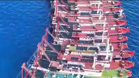 Barcos pesqueros chinos en aguas disputadas con Filipinas. Foto: captura.