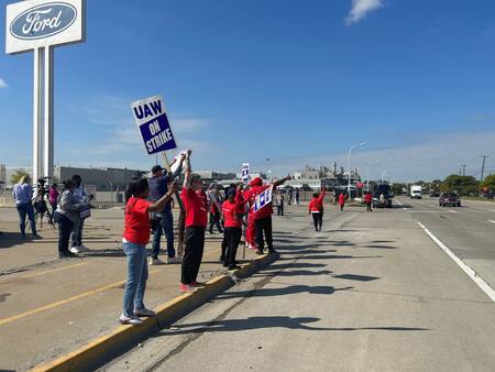 Ford, General Motors (GM) y Stellantis afectadas por la huelga. Foto: Reuters.