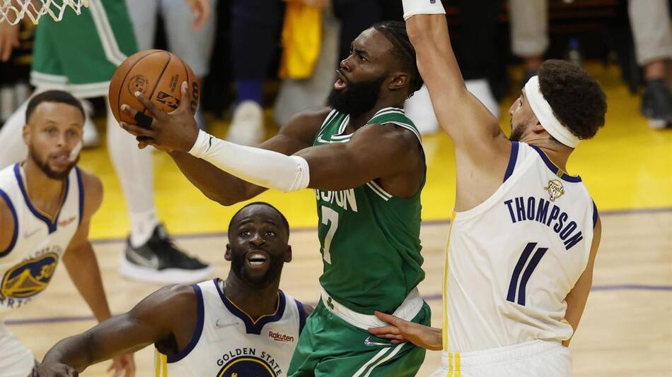 Boston Celtics vs Golden State Warriors, NBA. Foto. EFE.