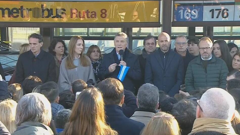 Mauricio Macri y Mauricio Eugenia Vidal inauguraron Metrobus San Martín