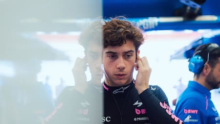 Franco Colapinto completó el primer día de pruebas en Bahrein: desperfecto con su Alpine y bandera roja