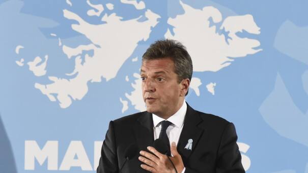 Massa: "Con paz y con firmeza vamos a volver a pisar el suelo de Malvinas alguna vez"