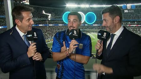 Nicolás Occhiato conductor de La Voz