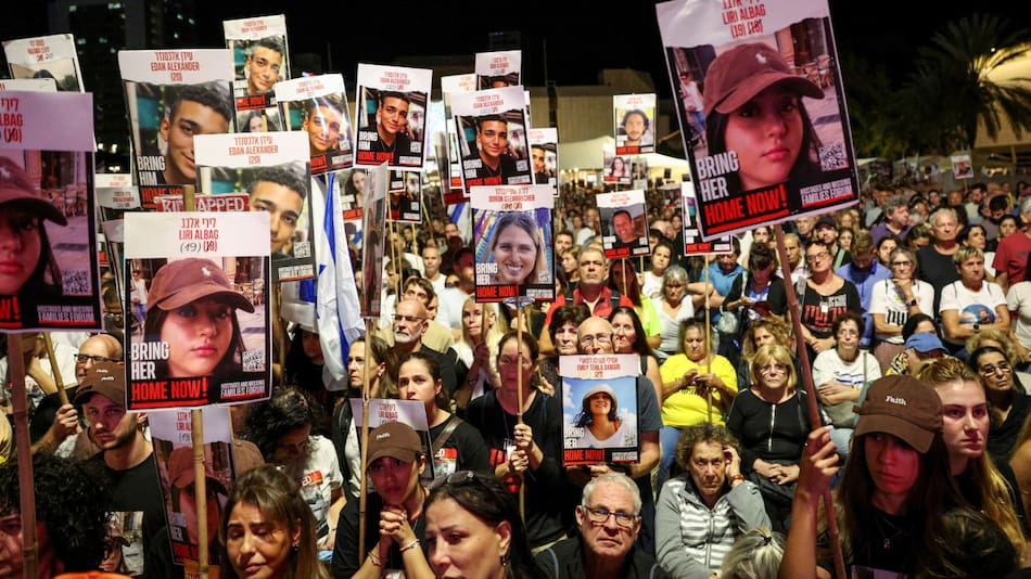 Protestas en Israel exigen rescate de rehenes. Foto: Reuters