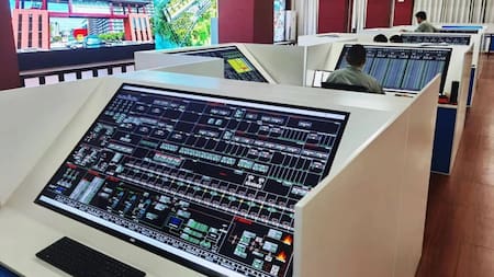 Edificio para criar a más de un millón de cerdos en China. Foto: Ezhou News.