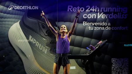 Un desafío épico en el running mundial: la influencer Verdeliss corrió 24 horas sin parar sobre una cinta